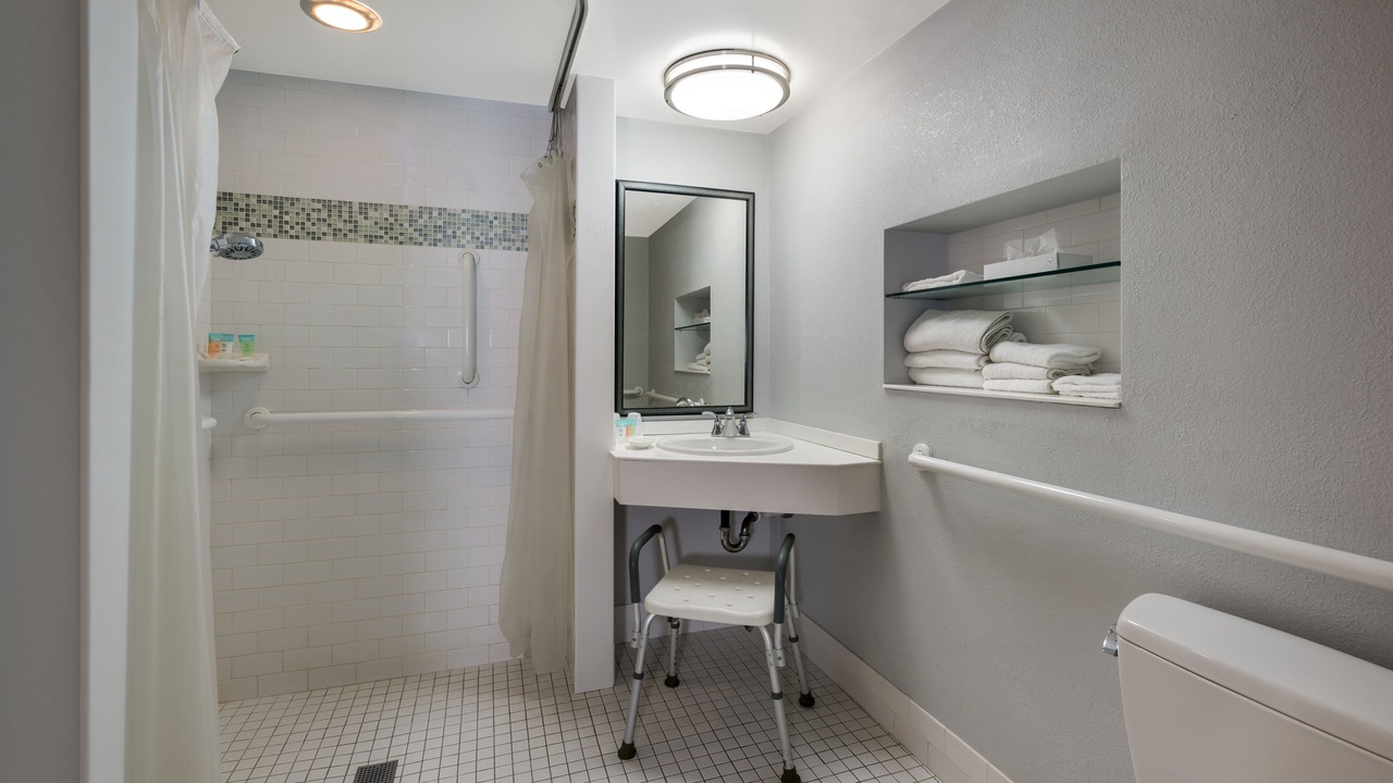 Photo of Bathroom in Merrick