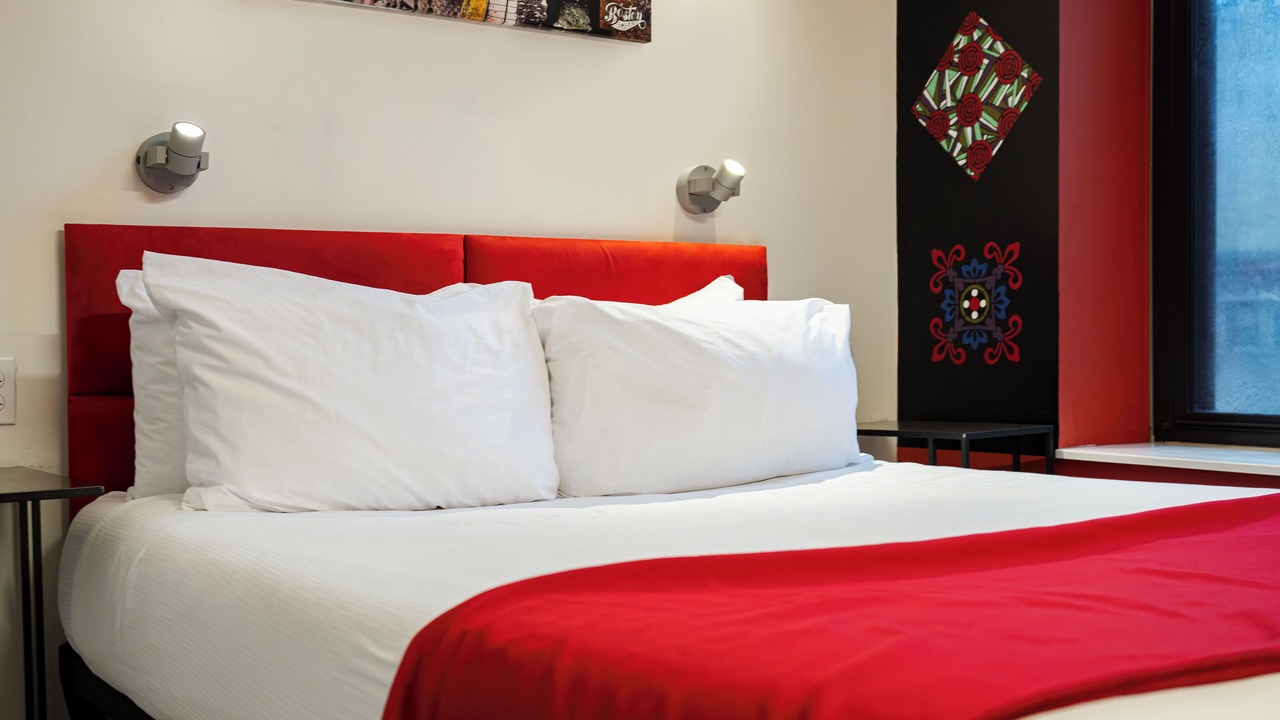 Photo of Bedroom in Theatre District