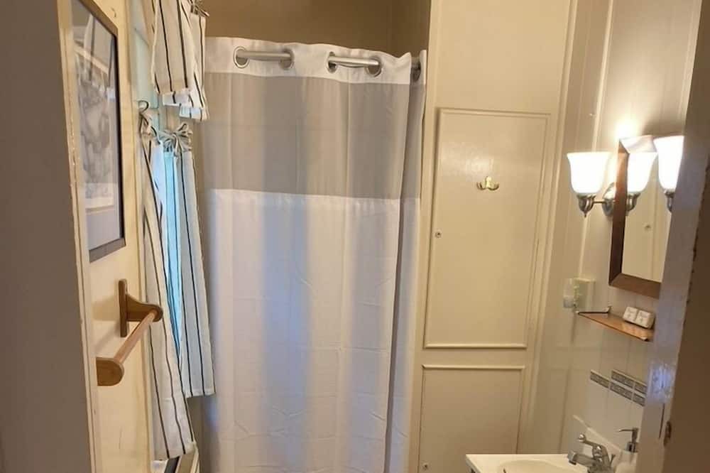 Photo of Bathroom in Bread Loaf