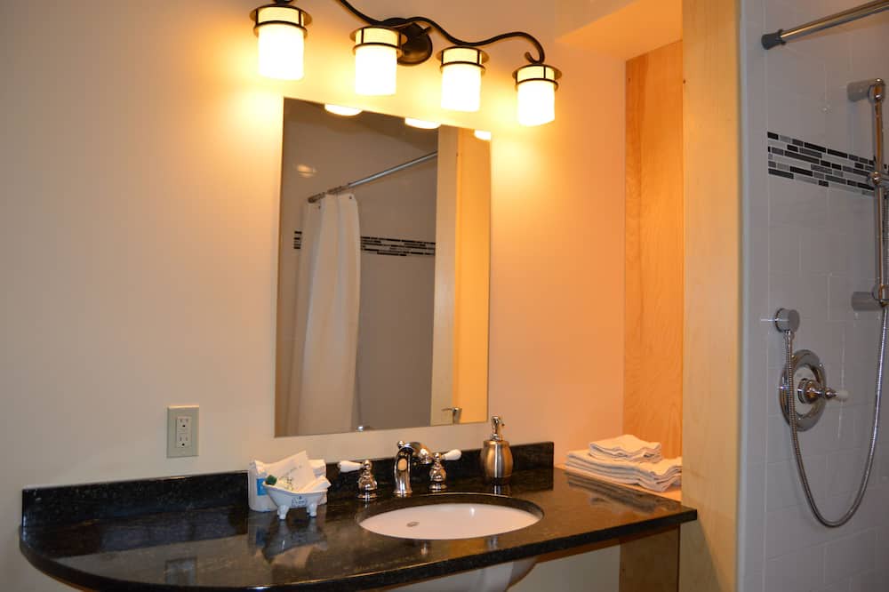 Photo of Bathroom in Bread Loaf
