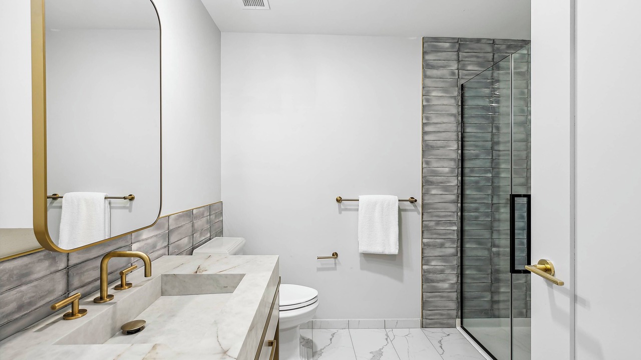 Photo of Bathroom in East Garden City