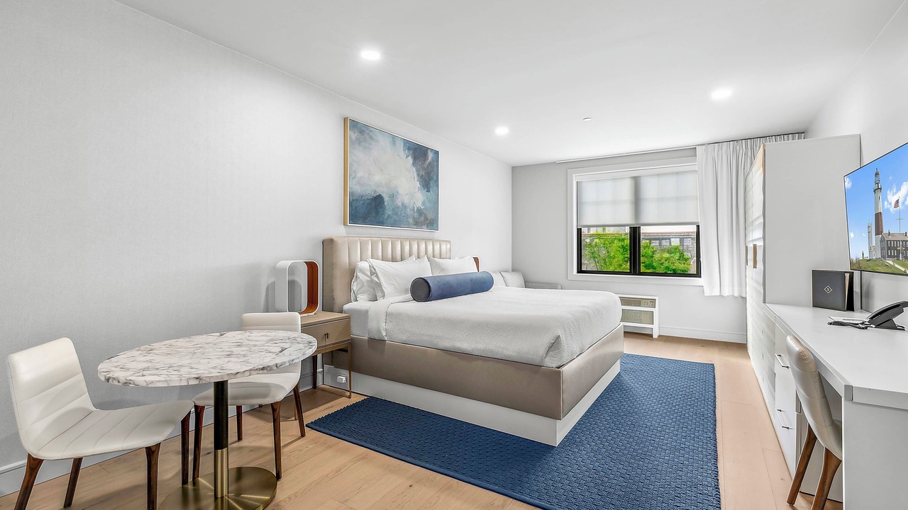 Photo of Bedroom in East Garden City