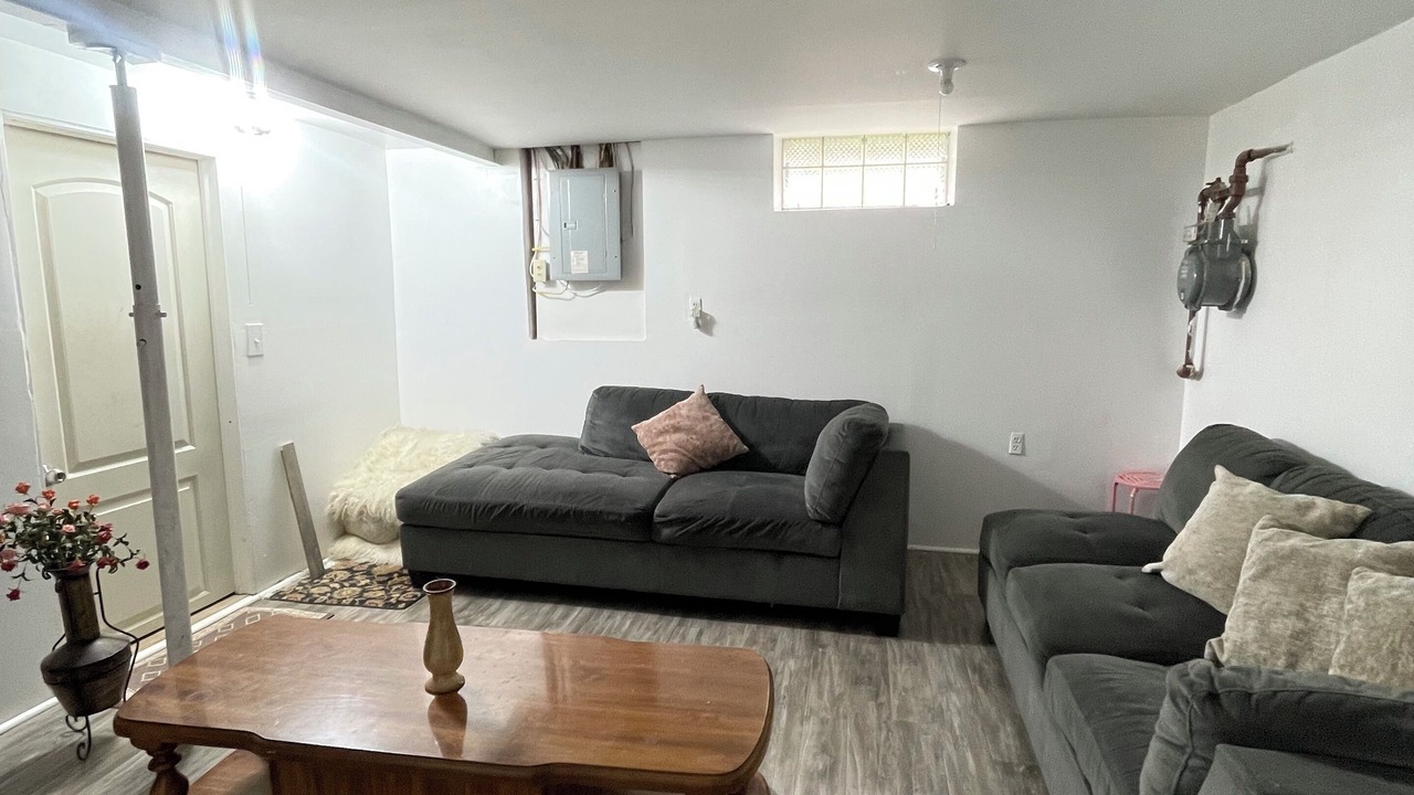Photo of Livingroom in Cheektowaga