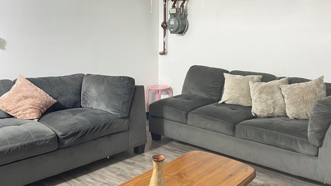 Photo of Livingroom in Cheektowaga