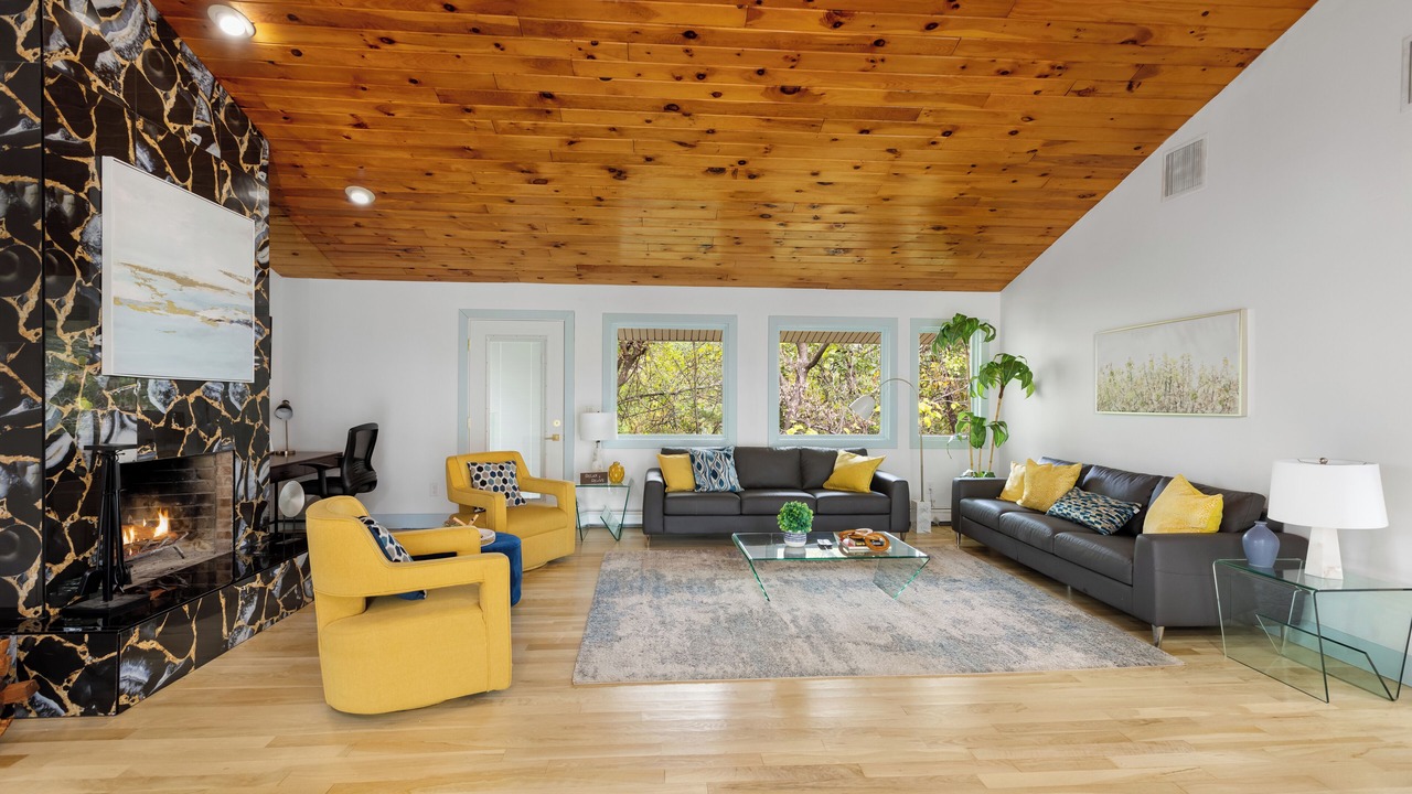 Photo of Livingroom in Monroe