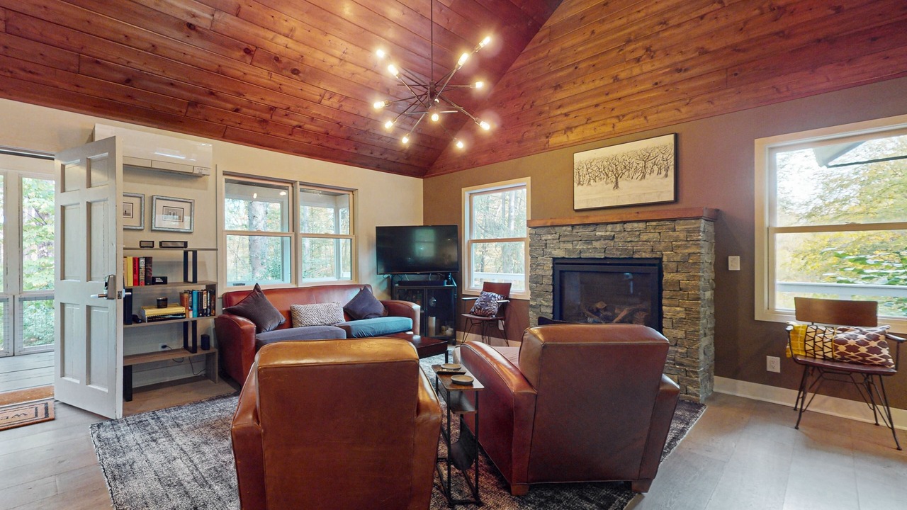 Photo of Livingroom in Red Hook