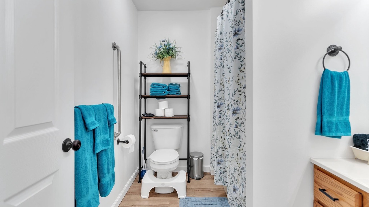 Photo of Bathroom in Geyser Crest