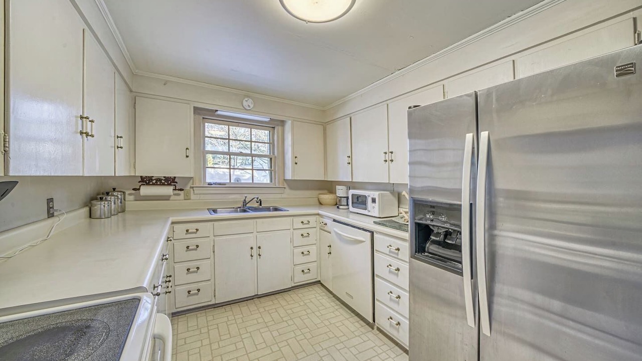Photo of Kitchen in Sunapee