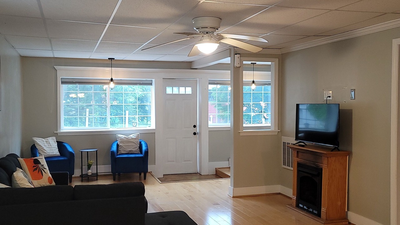 Photo of Livingroom in Lake Luzerne-Hadley