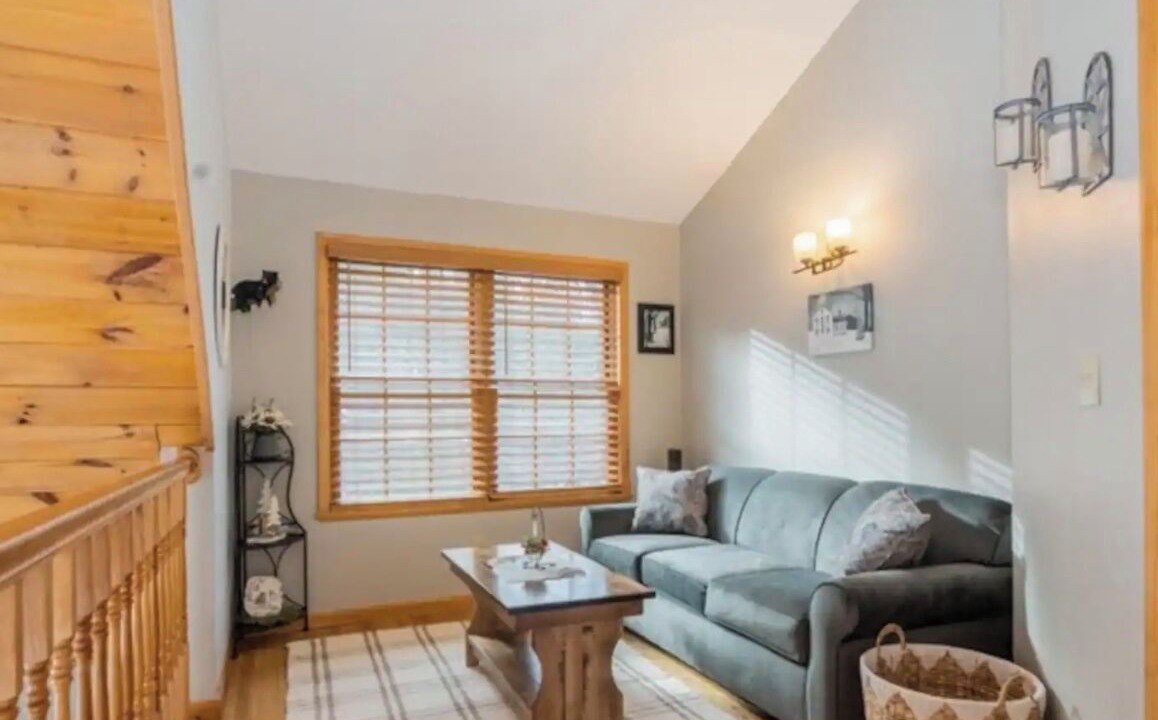 Photo of Livingroom in Warrensburg
