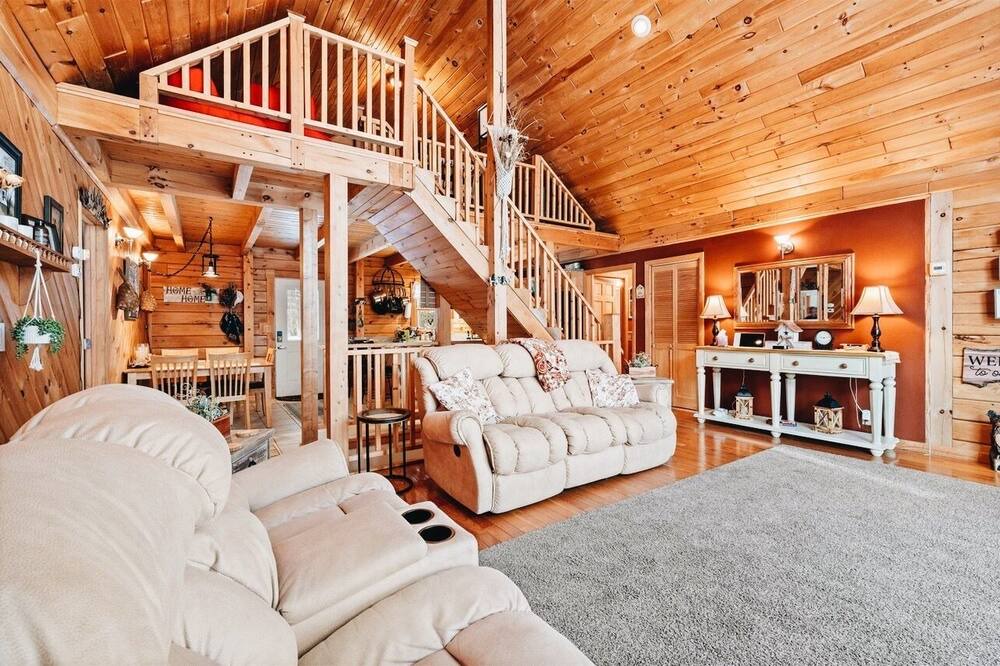 Photo of Livingroom in Warren