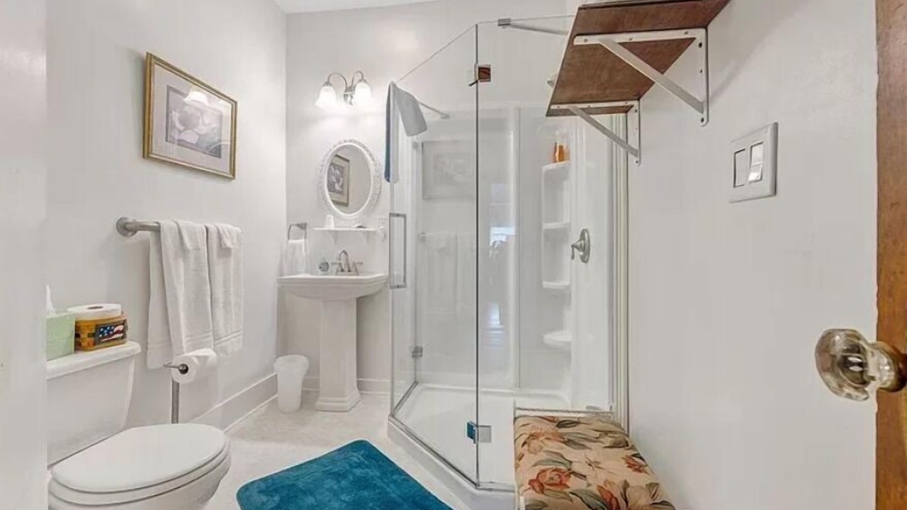 Photo of Bathroom in Alderson