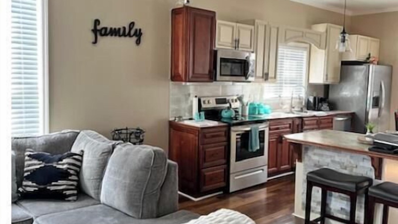 Photo of Livingroom in South Boston