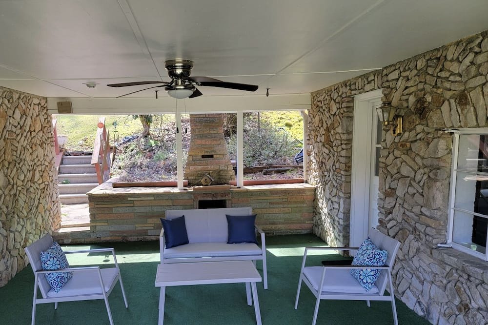 Photo of Patio Balcony in Pleasant Valley