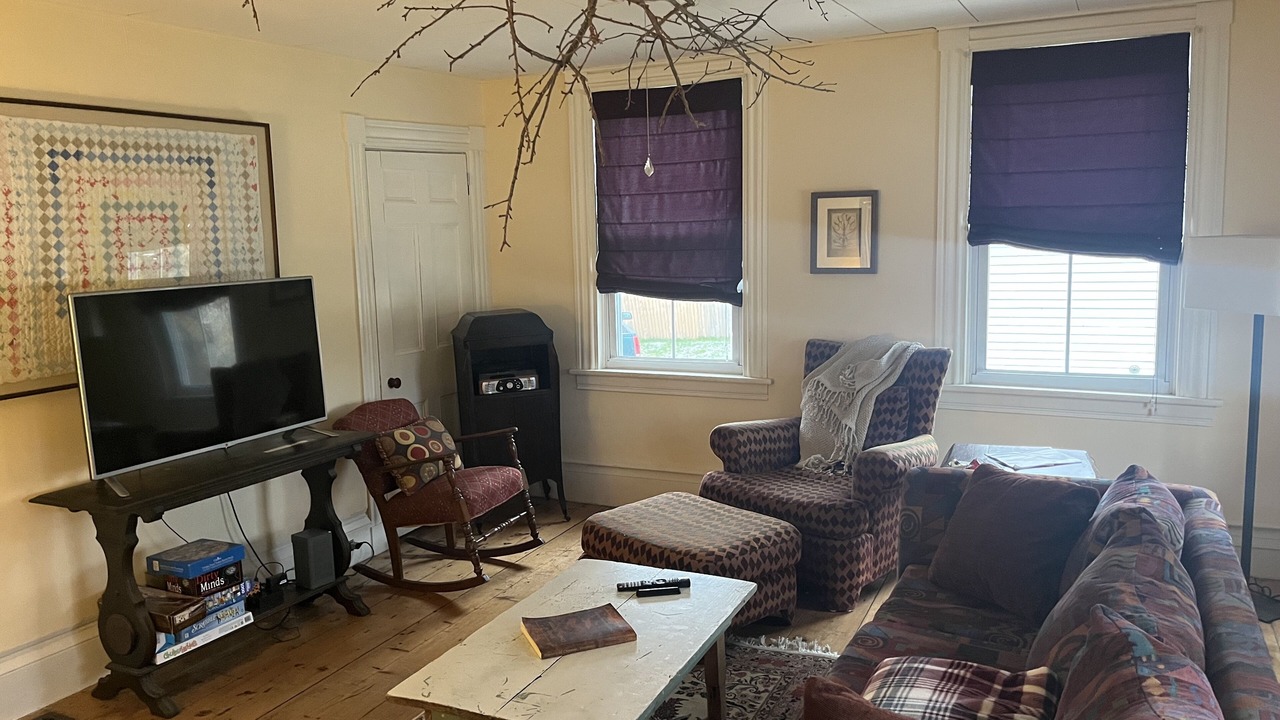 Photo of Livingroom in Chester Depot