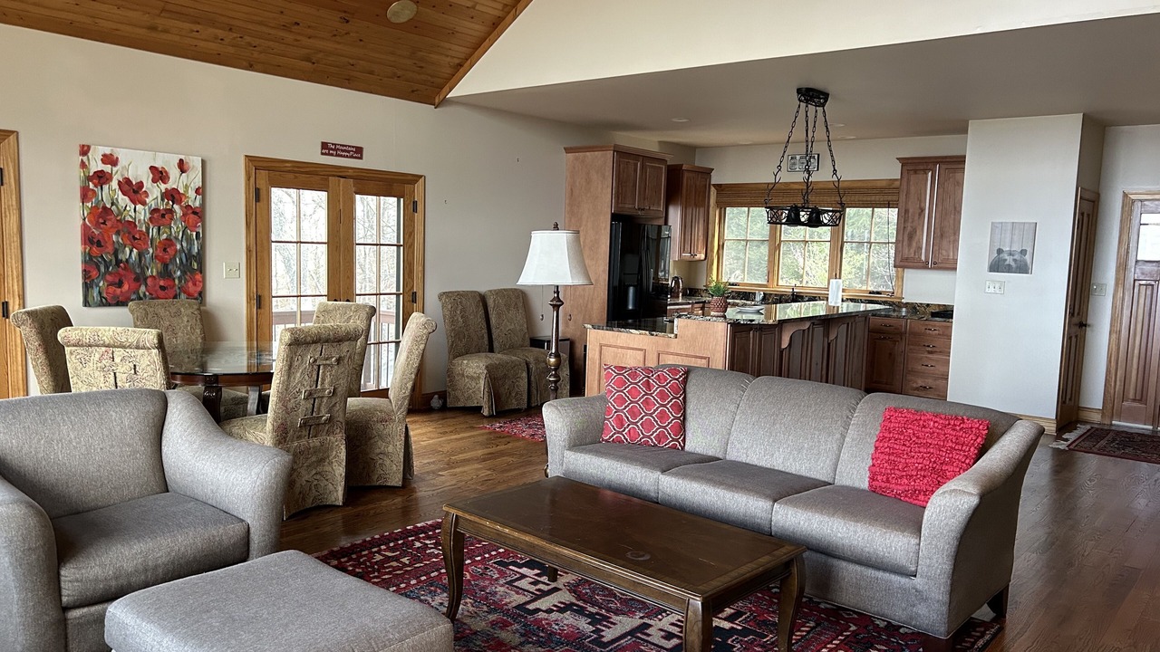 Photo of Livingroom in Caldwell