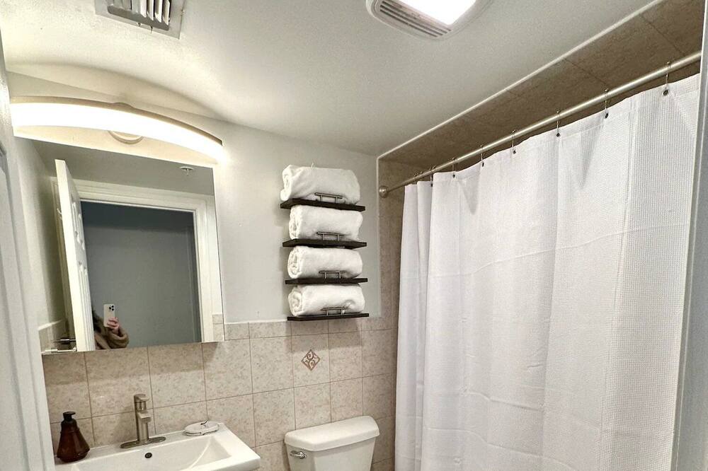 Photo of Bathroom in Weehawken