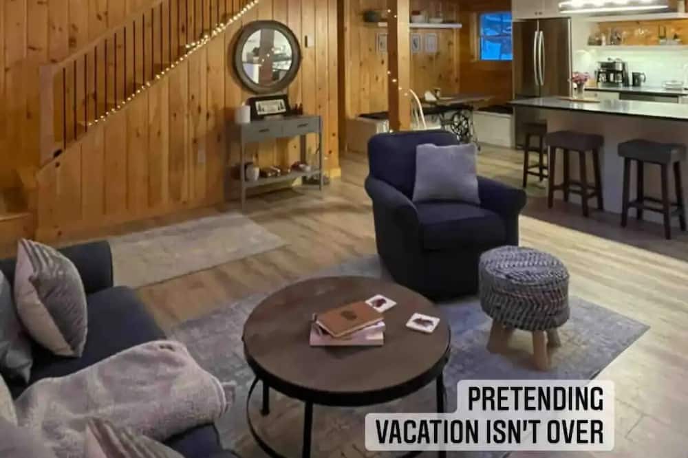 Photo of Livingroom in Post Mills
