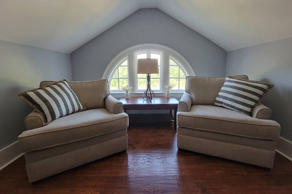 Photo of Livingroom in South Kortright