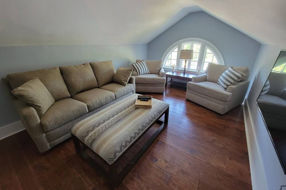 Photo of Livingroom in South Kortright