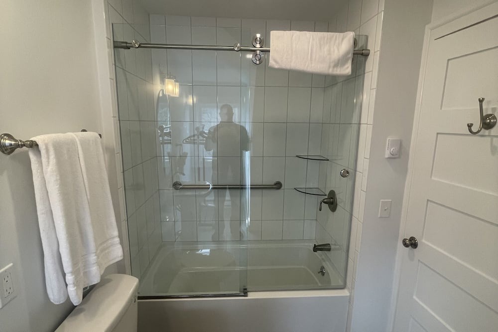 Photo of Bathroom in South Kortright