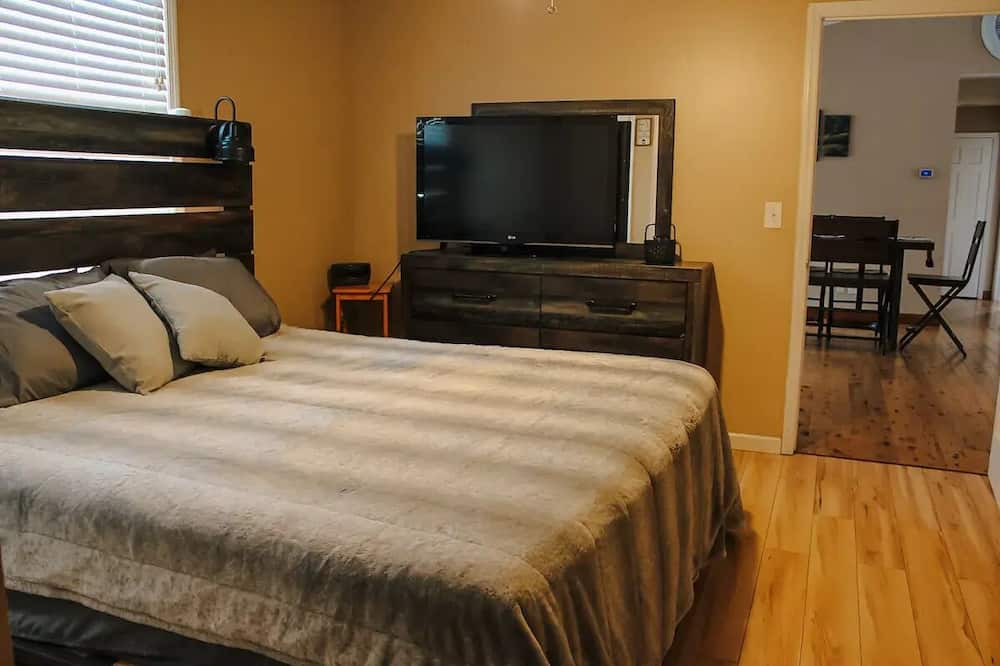 Photo of Bedroom in Shady Spring