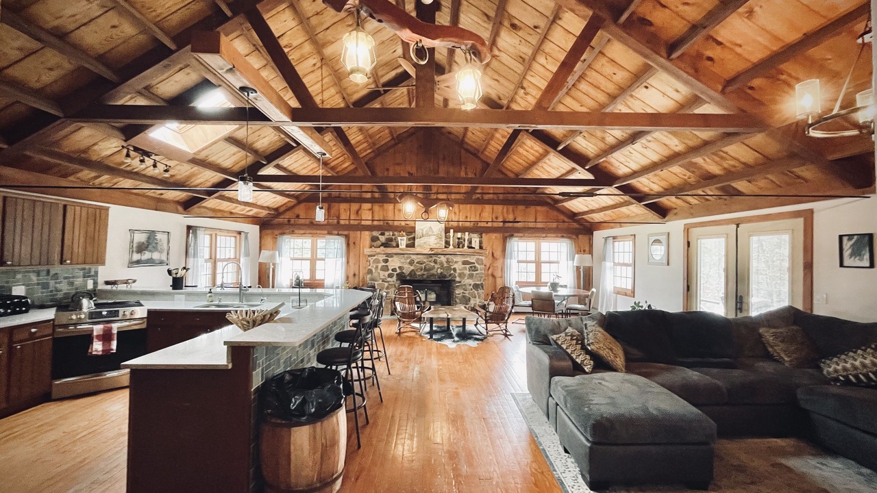Photo of Livingroom in Honeoye