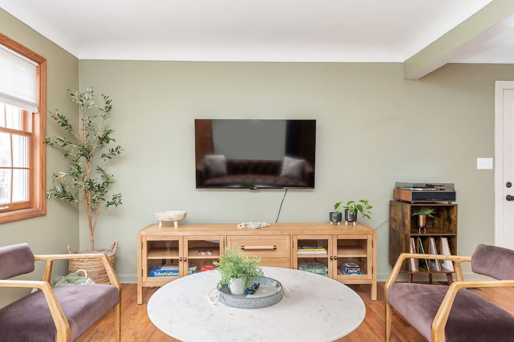 Photo of Livingroom in Mount Washington