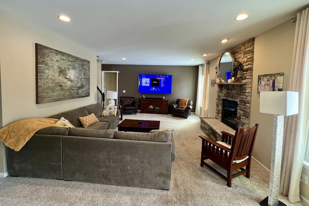 Photo of Livingroom in Orchard Park