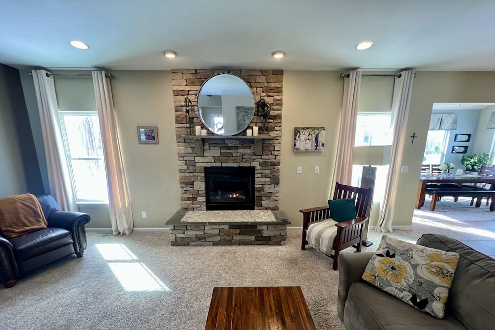 Photo of Livingroom in Orchard Park