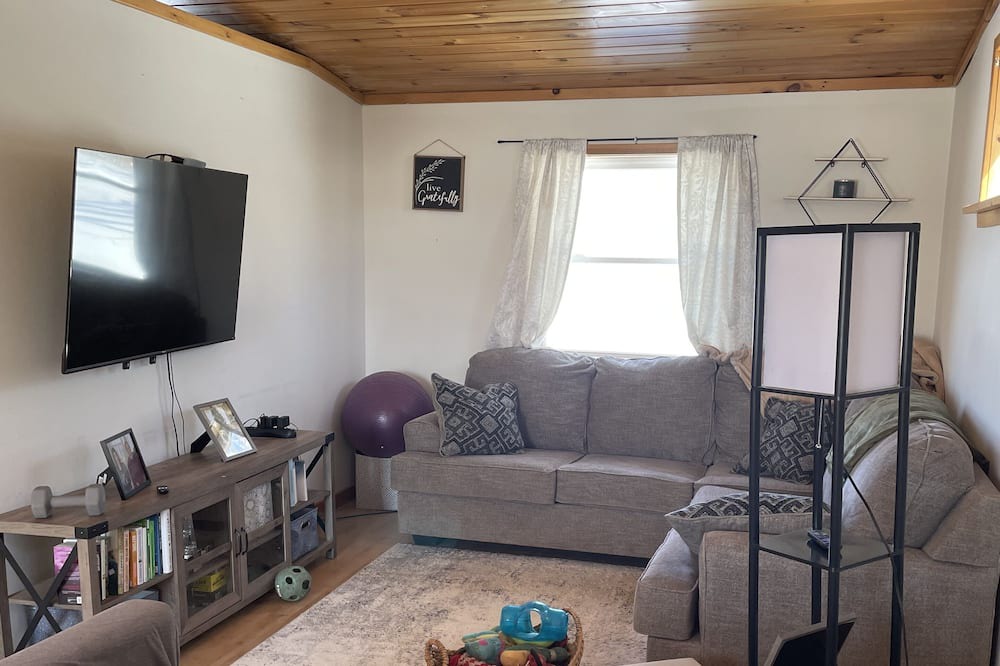 Photo of Livingroom in Watertown