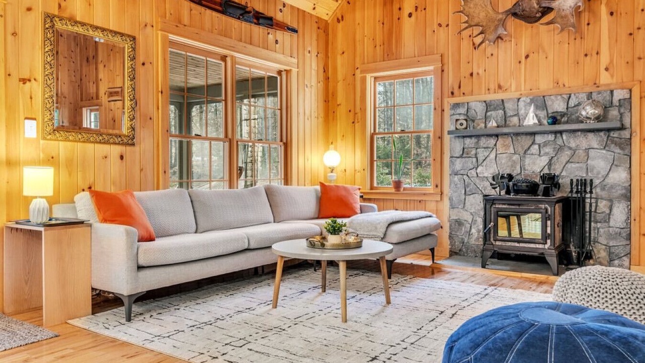 Photo of Livingroom in Lovell