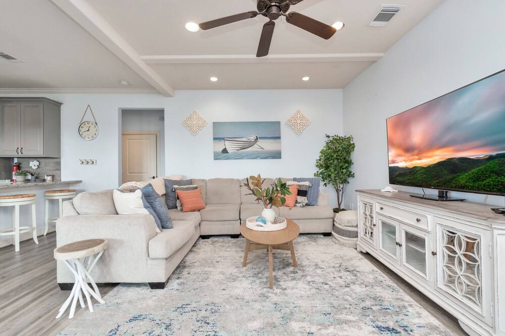 Photo of Bedroom in Pointe San Luis