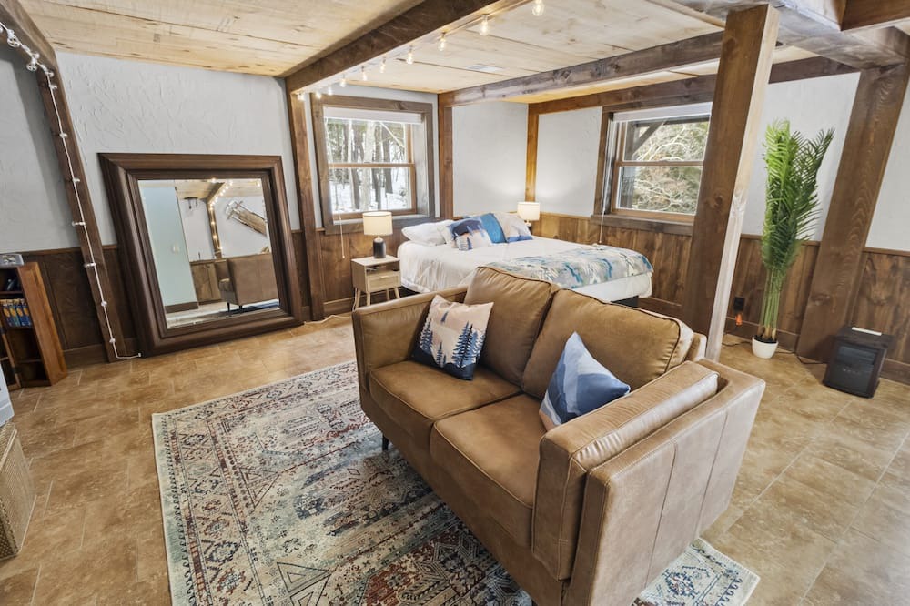 Photo of Livingroom in Wardensville