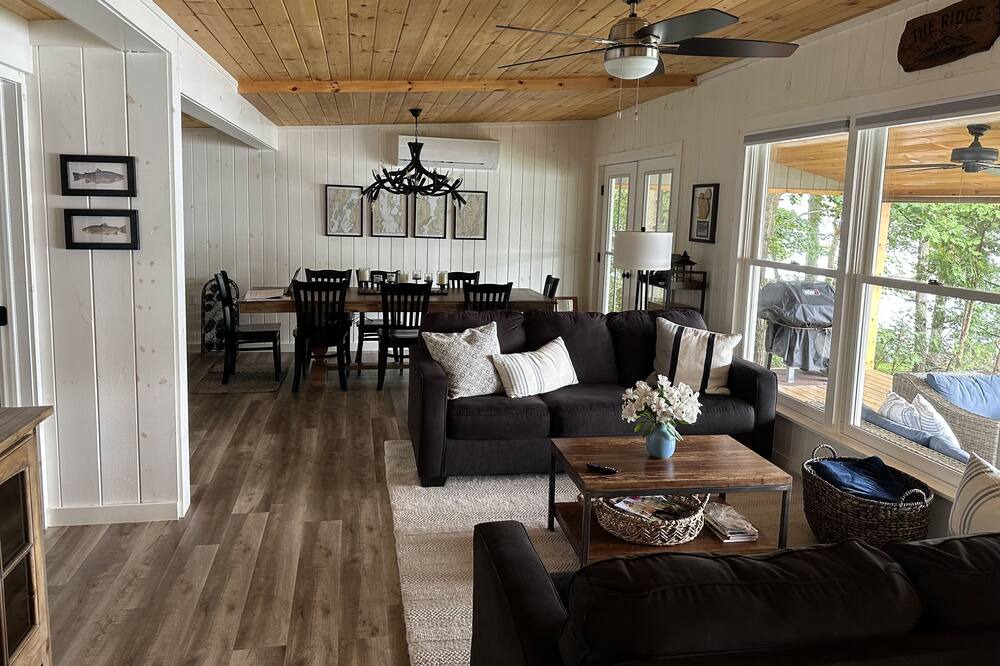 Photo of Livingroom in Willsboro