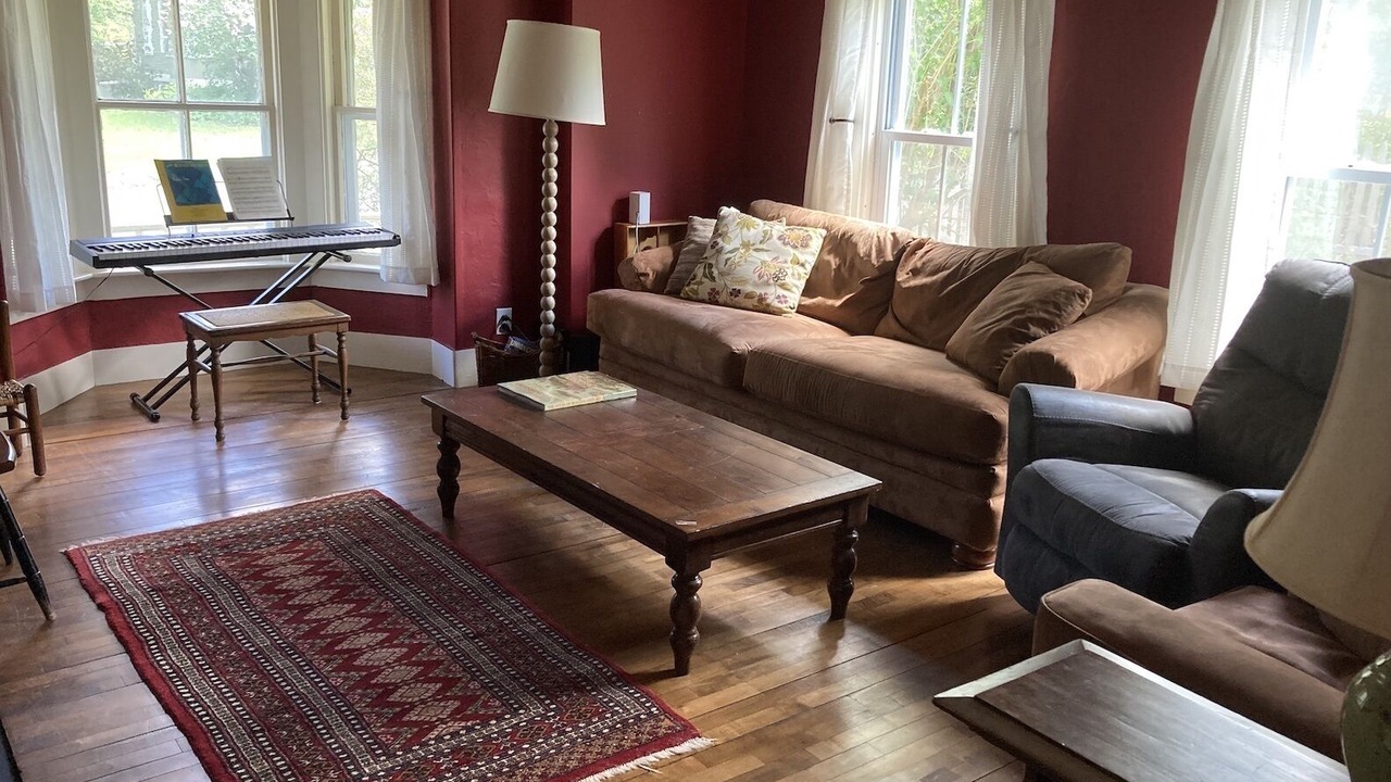 Photo of Livingroom in Lyme Center