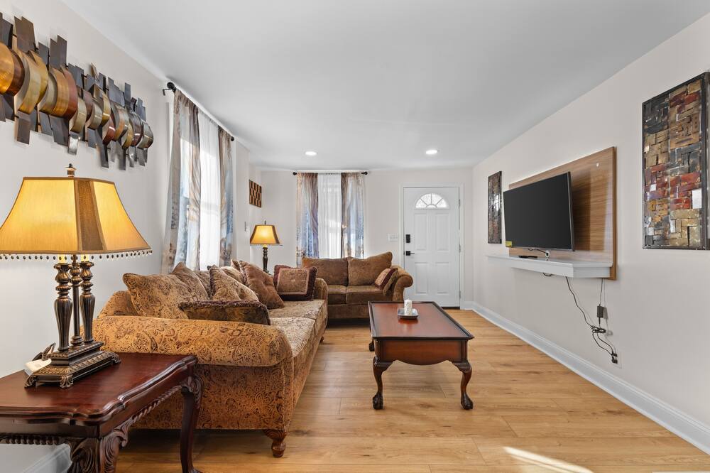 Photo of Livingroom in Rockville