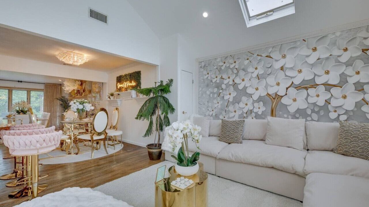 Photo of Livingroom in Lake Grove