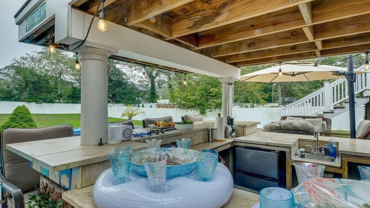 Photo of Patio Balcony in Lake Grove
