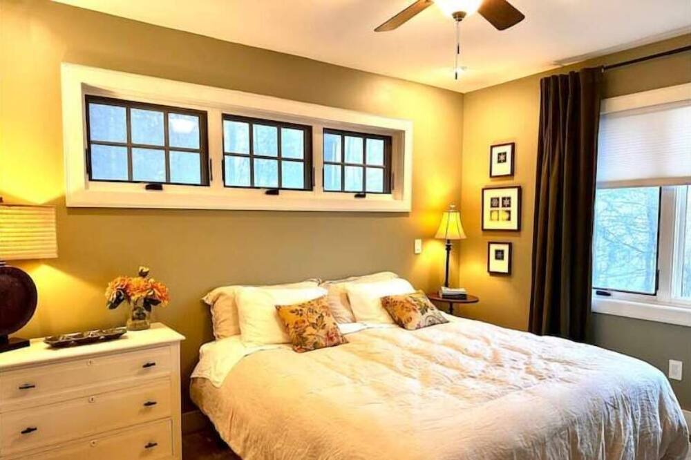 Photo of Bedroom in Waterbury