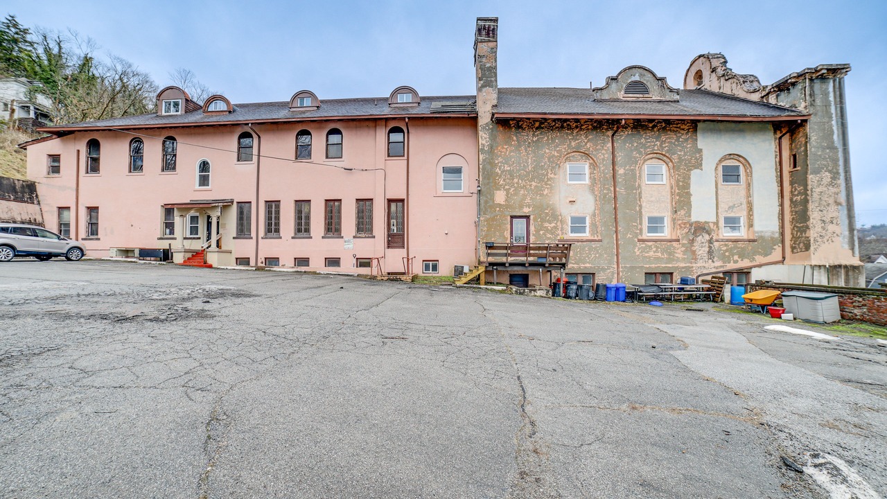 Photo of Outdoor in Wheeling