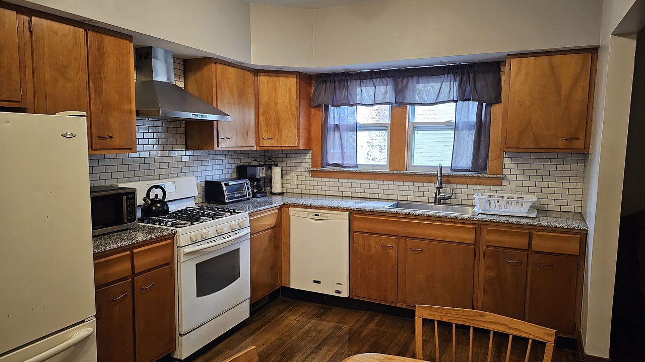 Photo of Kitchen in Front Park