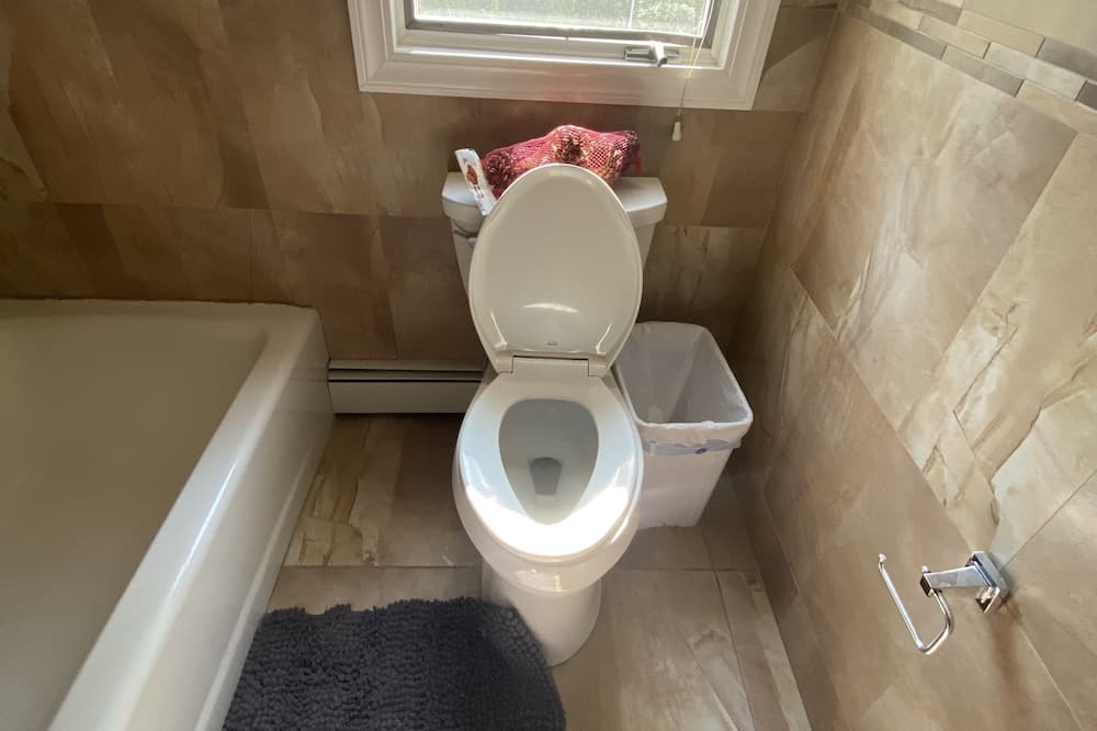 Photo of Bathroom in Selden
