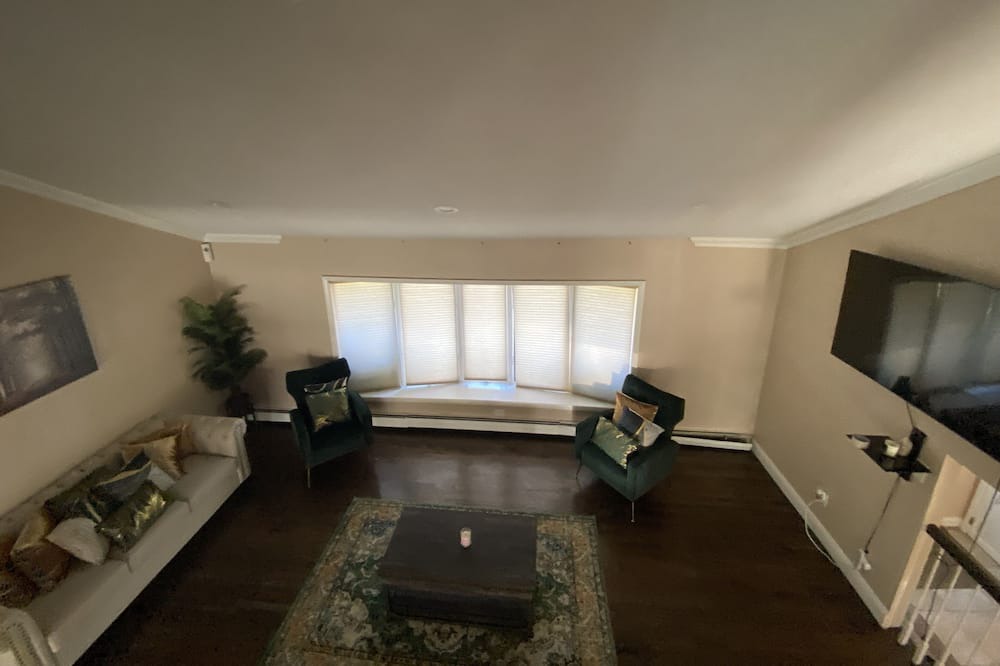 Photo of Livingroom in Selden