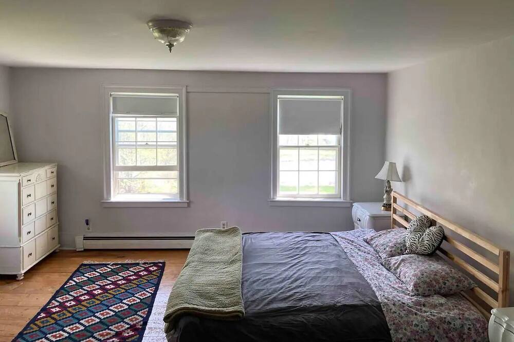 Photo of Bedroom in Oak Hill