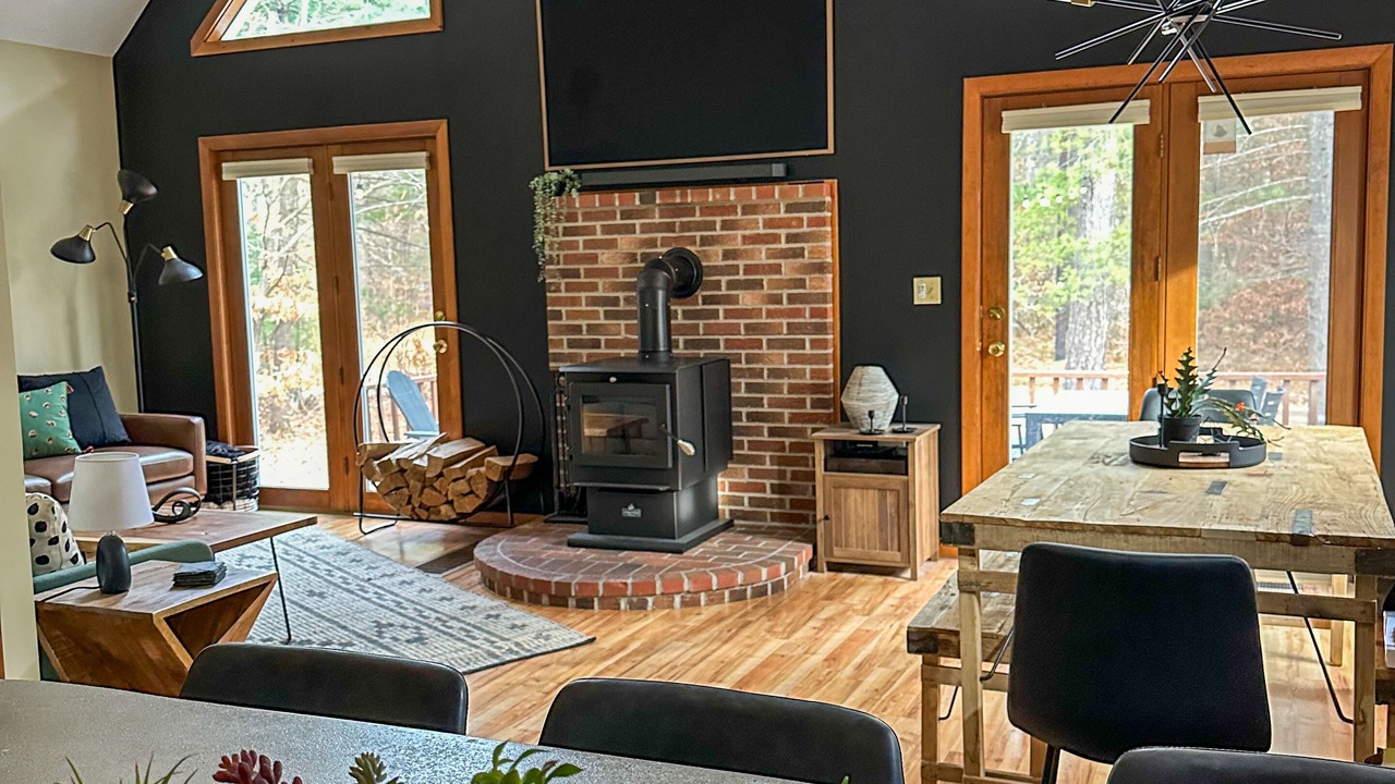 Photo of Livingroom in Silver Lake