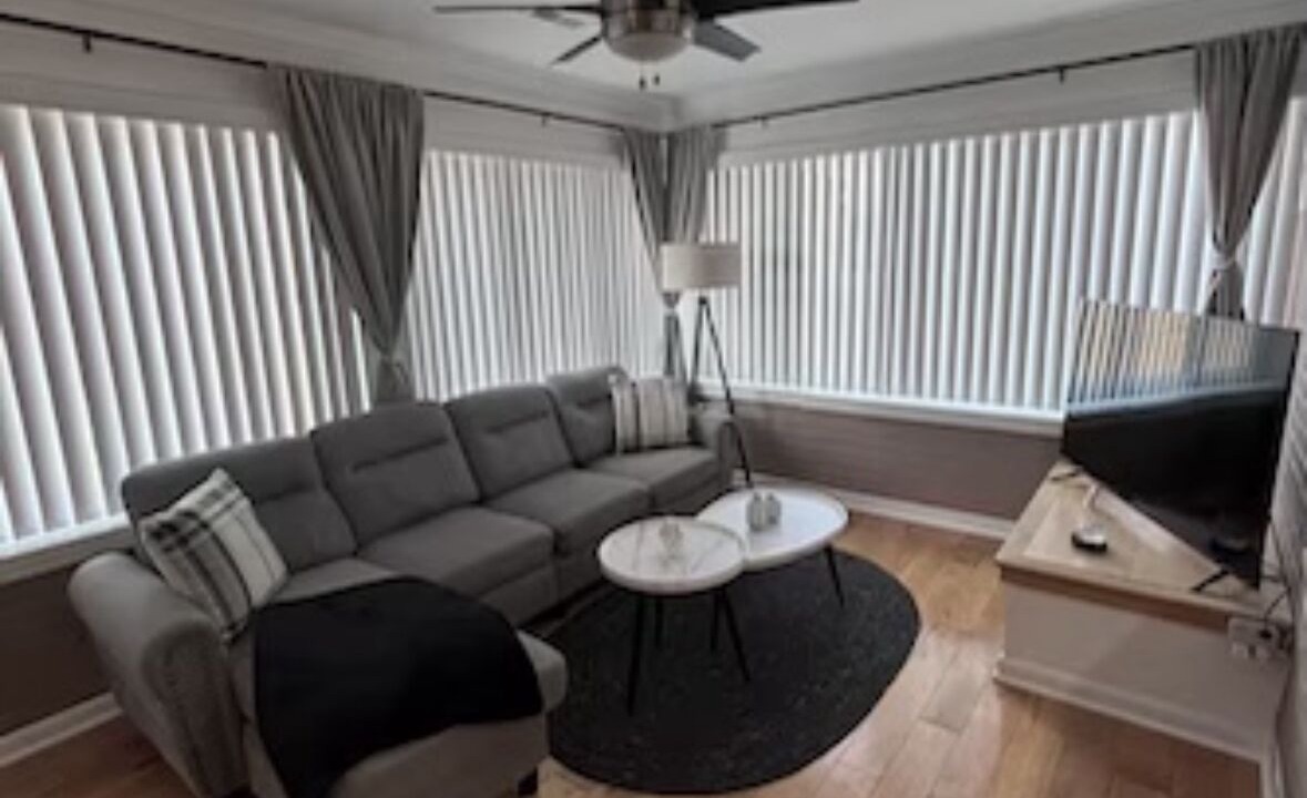 Photo of Livingroom in Fairview Park