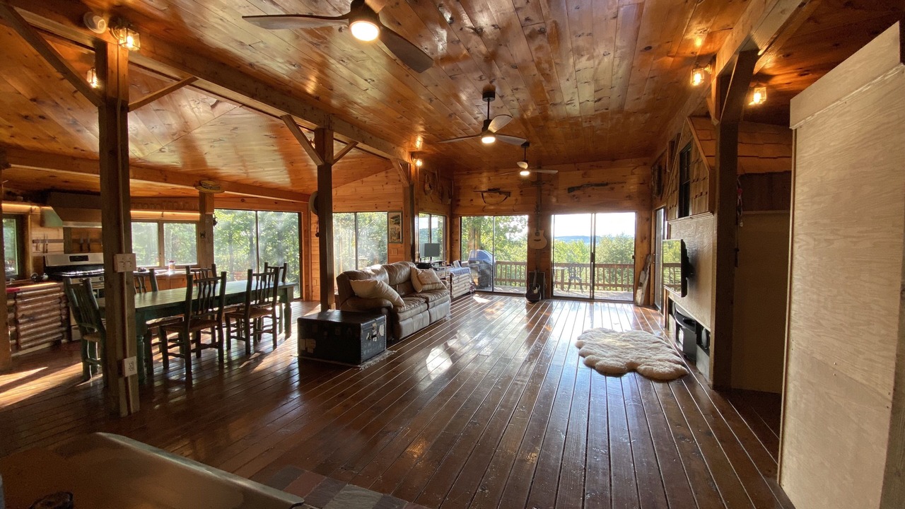 Photo of Livingroom in Middle Grove