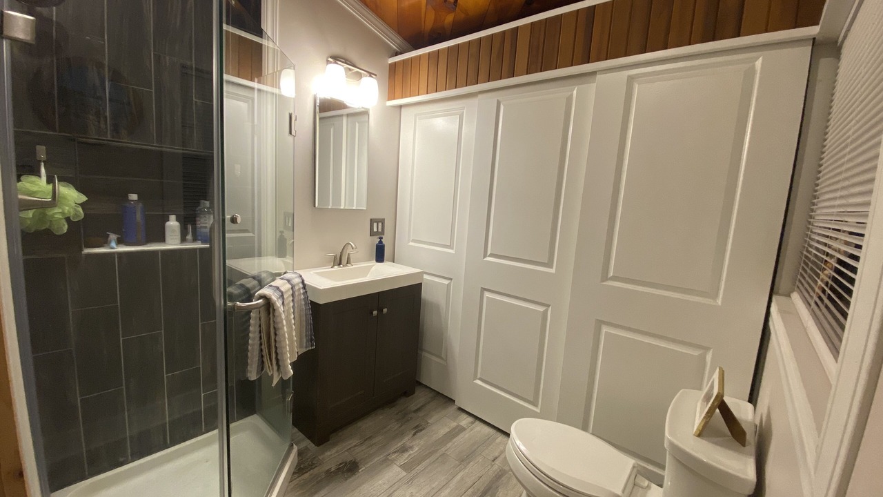 Photo of Bathroom in Middle Grove