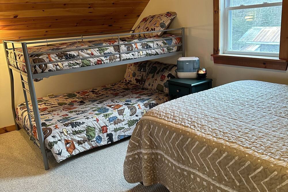 Photo of Bedroom in Newark